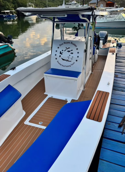 Beautiful clean Dos Reyes Roatan Charter boat — luxury private vessel for snorkeling, fishing, and island tours in the Caribbean